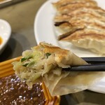 餃子と唐揚げ 犀のツノ - 餡がウメェ〜ヽ(*＾ω＾*)ﾉ