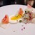 ラ・ボンヌターブル - 料理写真:瞬〆スズキのタルタル、桃、コールラビ、サワークリーム、花穂紫蘇
