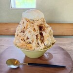 天然酵母のパンとおやつ　Kumu - 横からの図