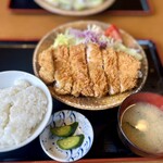 ドライブイン田村 - とんかつ定食　1,400円