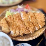 ドライブイン田村 - 美味しそうなとんかつ