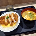 松屋 松のや - 料理写真:超厚切りぶたカツ丼(豚汁) 1,330円(税込) 