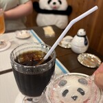 パンダの寝床 - 実はパンダマシュマロ、一口で食べれないほど大きい
