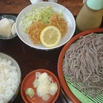 かどや - 2014/10/06/ 12:10訪問　ヒレカツセット（ざるそば）