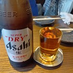 四文屋 - ドリンク写真:瓶ビール&キンミヤ
