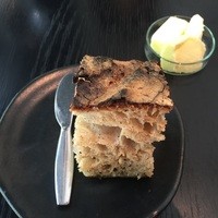 ラ・ボンヌターブル - 