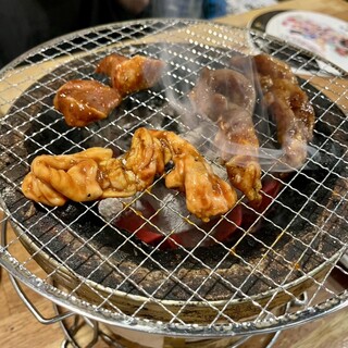 炭火焼ホルモンたつや_1