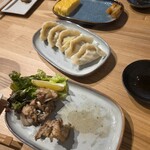 炭火のたね 季節の炭焼き串と逸品料理の居酒屋 - 