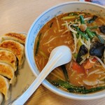 ぎょうざの満洲 - 料理写真:
