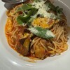 マリオエスプレッソ - 夏野菜、ハーブ鶏、トマトソーススパゲッティ。