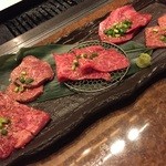 黒毛和牛一頭買焼肉 醍醐 - ５点盛り。