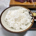 魚吉食堂 - ボリューミーなライス