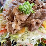 近江牛 岡喜 - 焼肉サラダ丼アップ