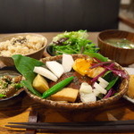 PUBLIC KITCHEN cafe - 日替わり畑の実りごはん