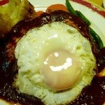 ライム - 5.1 ハンバーグ300g＋目玉焼き @50円です。