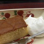 御料理山もと - デザート
      しっとりきめ細かなスポンジケーキ
      ふゎふゎ生クリーム