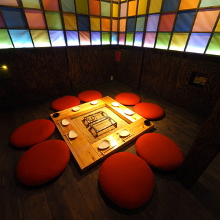 囲炉裏を囲んで食べる『大広間』