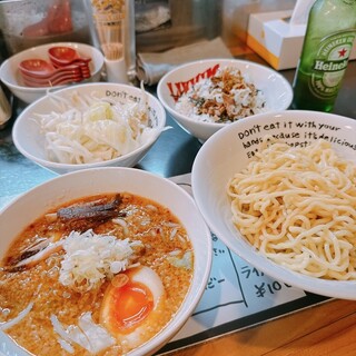 リッキーズ_0