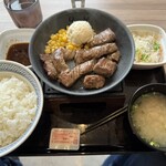 吉野家 - 料理写真:極旨　牛鉄板ステーキ