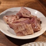 炭火焼肉ホルモンくう - はかた地鶏もも