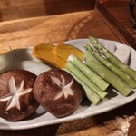 炭火焼肉ホルモンくう - 野菜焼き