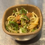神戸手羽唐専門店 鶏冠屋 - 突き出し 税込440円（R7.9時点）