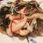 Gogung - 『チャプチェ』様（1700W）※同上日本でも出てきますが麺と味付けが全然違う♪