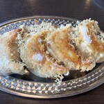 杭州飯店 - 餃子（４個）