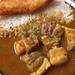 KARLY - イベリコ豚のカレーに白身魚フライトッピング