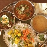 スパイス・ツリー - GW カレー巡りの一人旅〜 
      マトンひき肉とネパール山椒(中辛)
      ラムと青唐辛子(辛口)
      