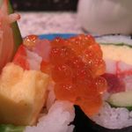 回転鮨 清次郎 - 豪快海鮮巻き