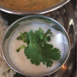 スパイス・ツリー - ラッサムにパクチーが可愛い