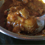 スパイス・ツリー - 骨つきラム肉が柔らかい