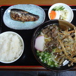 こんぴらうどん - うどんに肉とごぼう天追加