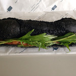 ゴントラン シェリエ - イカスミバゲット サーモンとクリームチーズ（500円）