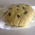 ゴントラン シェリエ - 春キャベツのルッコラバンズサンド（400円）