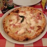 リトルナポリ - 5月のピッツァ…パンチェッタと玉ねぎ   1650円