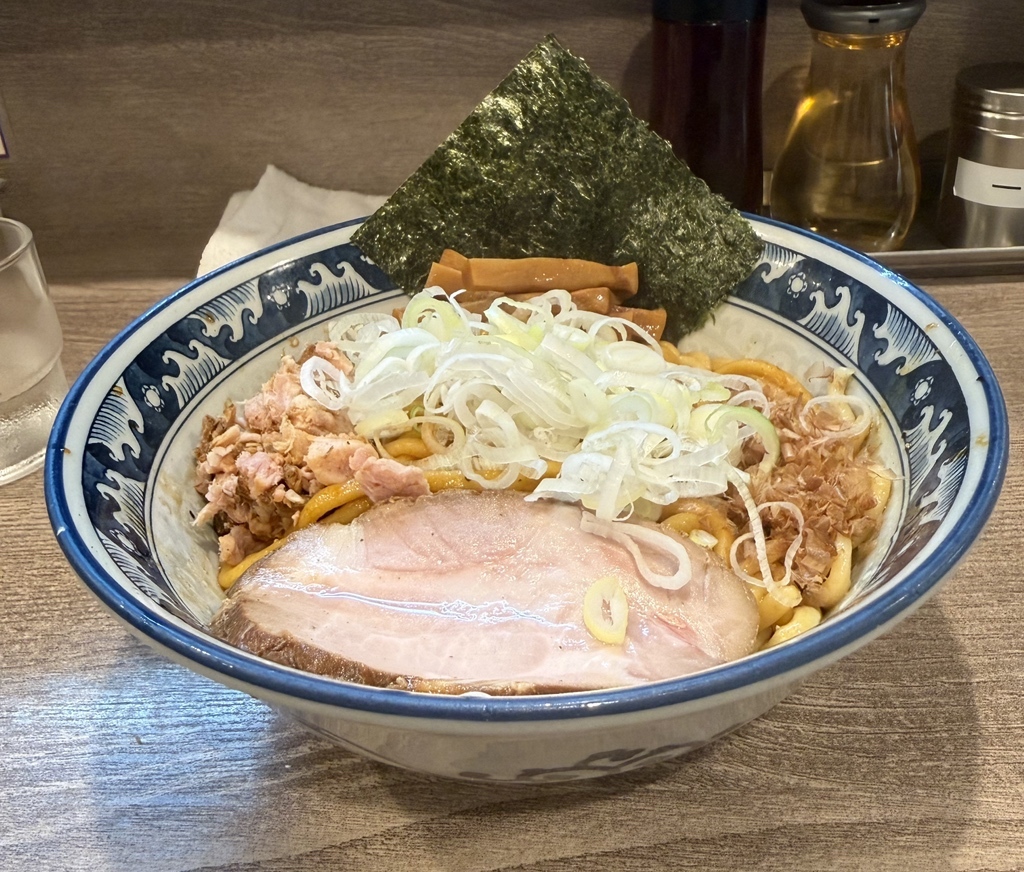 兎 に 角 ラーメン