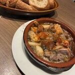 原価ワインとお肉料理 クエント - 