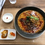 中華BASE 人授 - セットの小鉢と杏仁豆腐