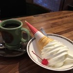 コメダ珈琲店 - ソフトクリーム