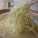 福万 - 麺の種類は中華そばと同じに見えました