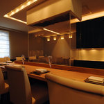 Toriya Premium - デートやお二人様でのお食事に焼台を眺めながら！、禁煙席もございます