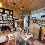 もみの木 農家のソフトクリーム屋さん - 内観