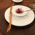 ★7.5ヴィッテロトンナートのラビオリ(ピエモンテ)★7.5カラザウのプロシュートサンドイッチ(サルディーニャ)