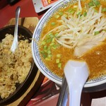 丸源拉麵 練馬光之丘店 - 熟成味噌拉麵+炒飯套餐