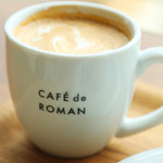 Kafe Do Roman - ホットのカフェラテ。
      
      
      絵が書いてありましたよ^ ^