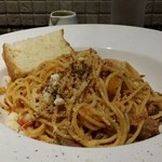 トラットリア クアルト - 【2015年5月】ランチ：鴨肉のラグートマトソース大盛り無料