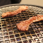 焼肉屋 かねちゃん 至粋亭 - 網の上の和牛サガリ