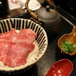 焼肉屋 かねちゃん 至粋亭 - 薄切りロース茶漬け 890円